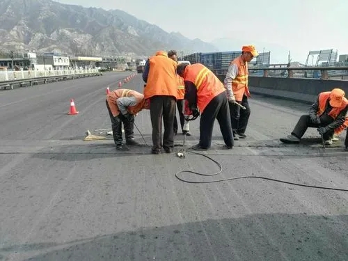 柳江道路桥梁病害治理